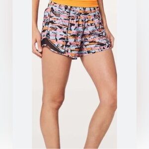 Lululemon Athletica Hotty Hot II High Rise Lined Short. Size 10